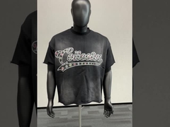 Wstrząśnięta t-shirtem z brązowego prania