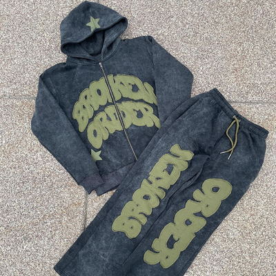 kupować Vintage Distressed Patch Applique Embroidery Hoodie z dostosowanymi kolorami online manufacture