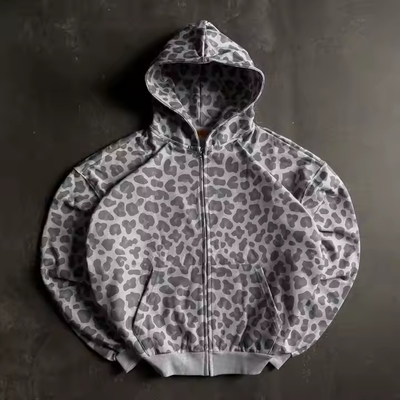 kupować Bluza z kapturem w dużym rozmiarze z niestandardowym zamkiem błyskawicznym, pudełkowym krojem, skróconym, w stylu vintage, z bawełnianej frotte, z efektem sprania, z nadrukiem w cętki dla mężczyzn online manufacture
