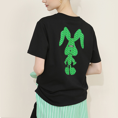 Kobiety zrównoważone czarny królik Graficzne drukowanie bawełniane opuszczenie ramię okrągłe szyi T-shirty